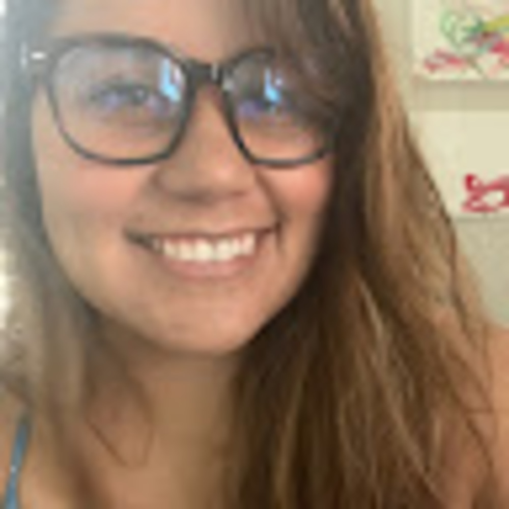 Meet your Posher, Cristina ayala